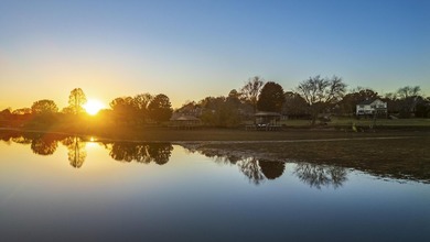 A rare find: Quality Custom built Lake house. 121 feet of water - photo 23