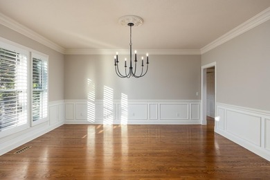 A rare find: Quality Custom built Lake house. 121 feet of water - photo 29