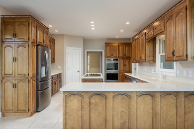A rare find: Quality Custom built Lake house. 121 feet of water - photo 35