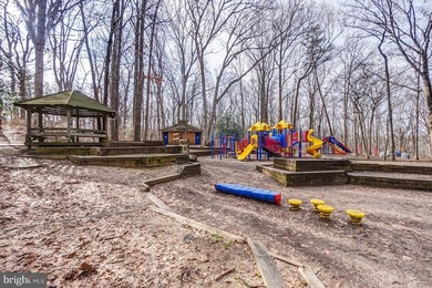 Welcome to this meticulously maintained 5,336-square-foot - photo 46