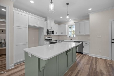 Welcome to this stunning new construction home in a resort style - photo 5