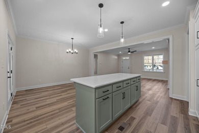 Welcome to this stunning new construction home in a resort style - photo 8
