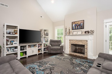 FLEXIBLE BUYER'S INCENTIVE AVAILABLE Are you wanting the - photo 13
