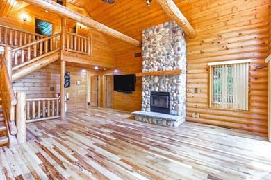 Exceptional Custom Built Log Home on Lake Petenwell! This 4+ - photo 21
