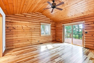 Exceptional Custom Built Log Home on Lake Petenwell! This 4+ - photo 22