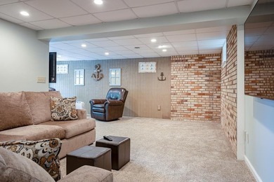 Welcome to 691 Timothy Drive in Holiday Lakes! This beautifully - photo 32