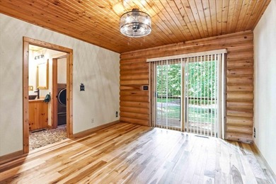 Exceptional Custom Built Log Home on Lake Petenwell! This 4+ - photo 32