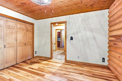 Exceptional Custom Built Log Home on Lake Petenwell! This 4+ - photo 33