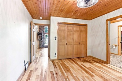 Exceptional Custom Built Log Home on Lake Petenwell! This 4+ - photo 34
