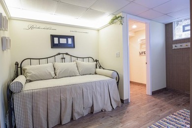 Welcome to 691 Timothy Drive in Holiday Lakes! This beautifully - photo 35