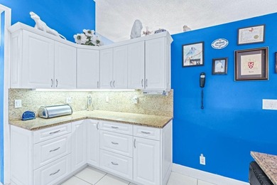 This well-maintained 3-bedroom, 2-bath single-family home is - photo 5