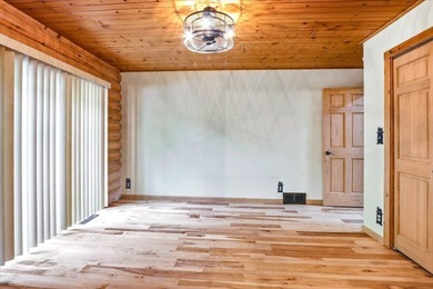 Exceptional Custom Built Log Home on Lake Petenwell! This 4+ - photo 35