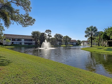 Greenacres Lakes Condo For Sale in Greenacres Florida