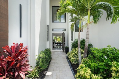 Completed in 2026, this Luxurious Deepwater Estate showcases 84' - photo 4