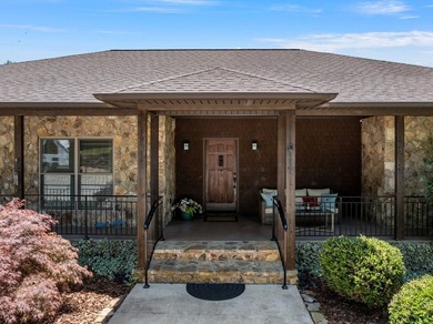 PRICE IMPROVEMENT - Agent-owned. Stunning lakefront opportunity - photo 2