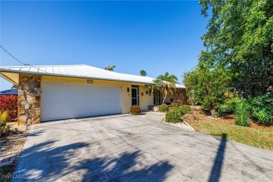 Caloosahatchee River Home For Sale in Cape Coral Florida
