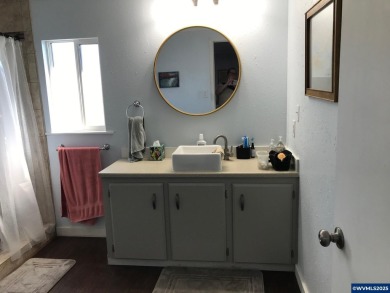 Well maintained home awaits you! Spacious kitchen w/ ample