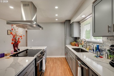 Welcome home to this charming bungalow situated on a spacious - photo 6