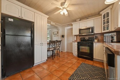 Welcome to 197 S 4th Street-where classic Victorian Colonial - photo 18
