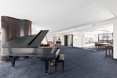 Rare Top-Floor Penthouse with unbelievable Views of Bde Maka Ska - photo 18