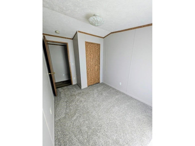 The convenience of park living and just steps away from Castle - photo 20