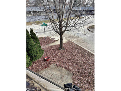 Beautiful updated home located right next to the lake! All new - photo 31