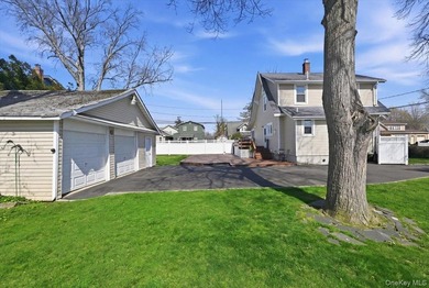 Welcome to 197 S 4th Street-where classic Victorian Colonial - photo 34