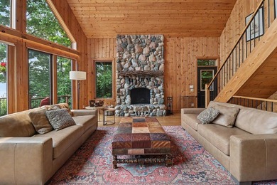 HAMLIN LAKE - This custom-built 4-Bedroom, 3-Bathroom log home - photo 8