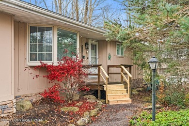 Lake Naomi Home For Sale in Pocono Pines Pennsylvania