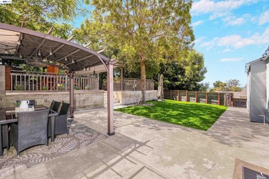 Elevated Bay views and a beautifully redesigned outdoor retreat - photo 3