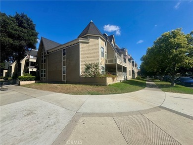 Welcome to 300 East Chestnut Avenue, Unit N, on the third floor - photo 1