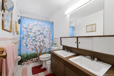 Welcome to this charming well maintained semi-detached - photo 15
