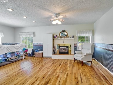 Rare opportunity to own a spacious golf course home on a large - photo 10