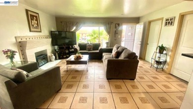 Welcome home to this beautifully updated 3-bedroom, 2-bath - photo 8