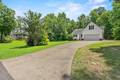 Enjoy Lake Murray living without the lakefront price! This - photo 5