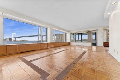 (private lake, pond, coastal) Home Sale Pending in Whitestone New York