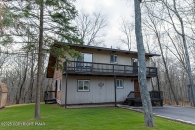 Lake Carobeth Home For Sale in Tobyhanna Pennsylvania