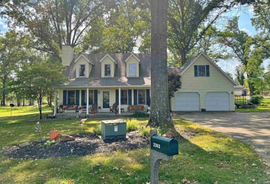 Lake Home For Sale in Sullivan, Indiana