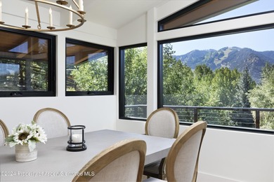 Perched on one of the most optimal locations above Willoughby - photo 11