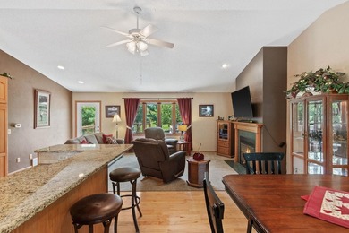 Turn Key Lake Arrowhead Pines Course Home! Superb location just - photo 12