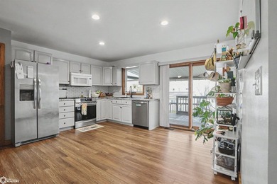 Welcome to this well-maintained and move-in ready 3-bedroom - photo 3