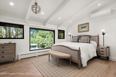 Perched on one of the most optimal locations above Willoughby - photo 14