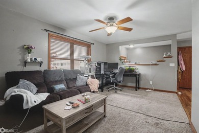 Welcome to this well-maintained and move-in ready 3-bedroom - photo 7