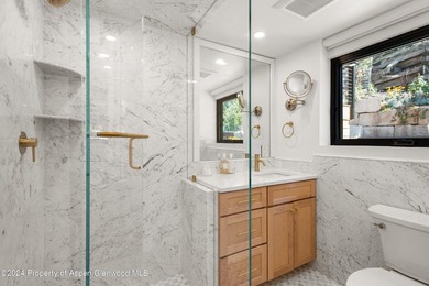 Perched on one of the most optimal locations above Willoughby - photo 23