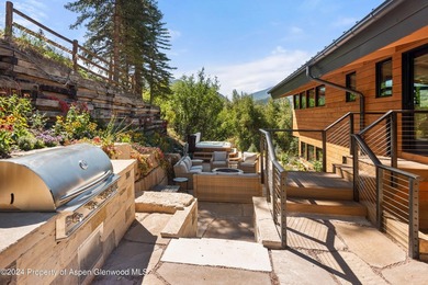 Perched on one of the most optimal locations above Willoughby - photo 28