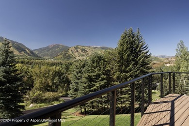 Perched on one of the most optimal locations above Willoughby - photo 33