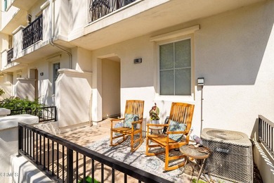 Motivated Seller! Stunning downtown Ventura Condo offering prime - photo 3