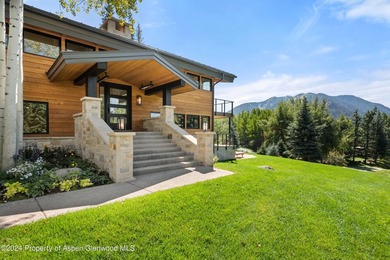 Perched on one of the most optimal locations above Willoughby - photo 34