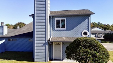 Escape to the sought-after waterfront community of Harbour Walk - photo 4