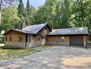 Higgins Lake Home For Sale in Roscommon Michigan